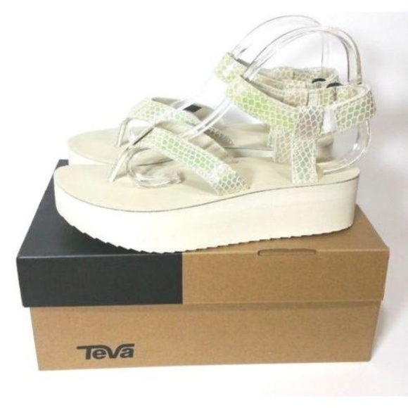 Teva White Iridescent Platform Sandal ONE LEFT!! - Picture 4 of 7